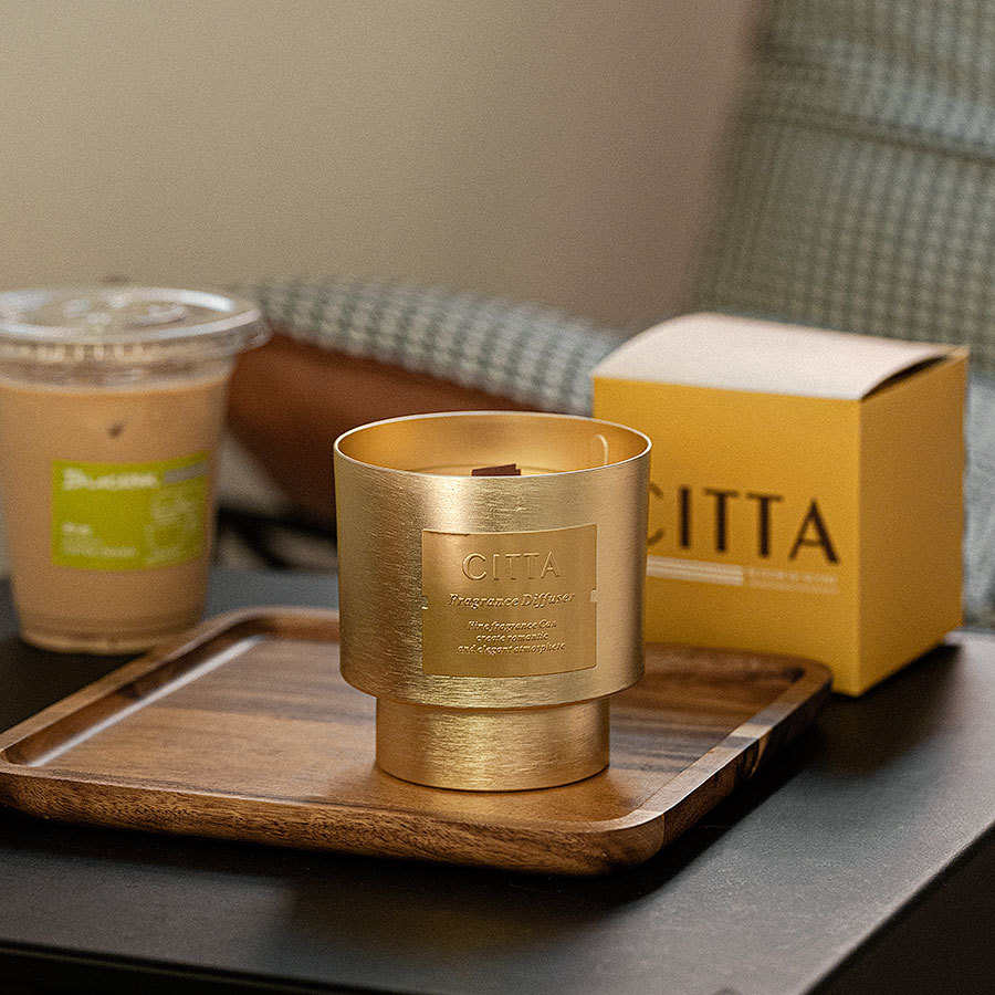 Custom Wholesale Wooden Wick Luxury Unique Gold Scented Candle With Dried Flowers Custom Wholesale Wooden Wick Luxury Unique Gold Scented Candle With Dried Flowers
